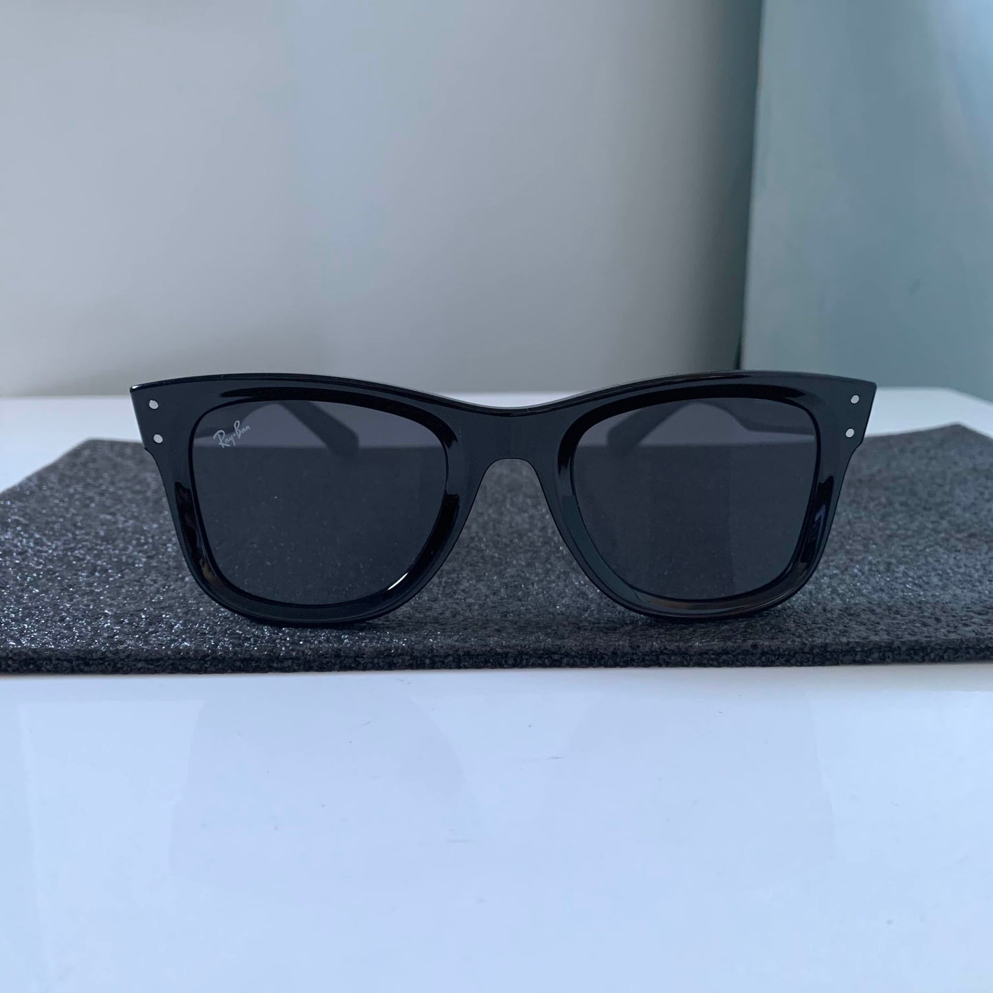 Ray-Ban wayfarer