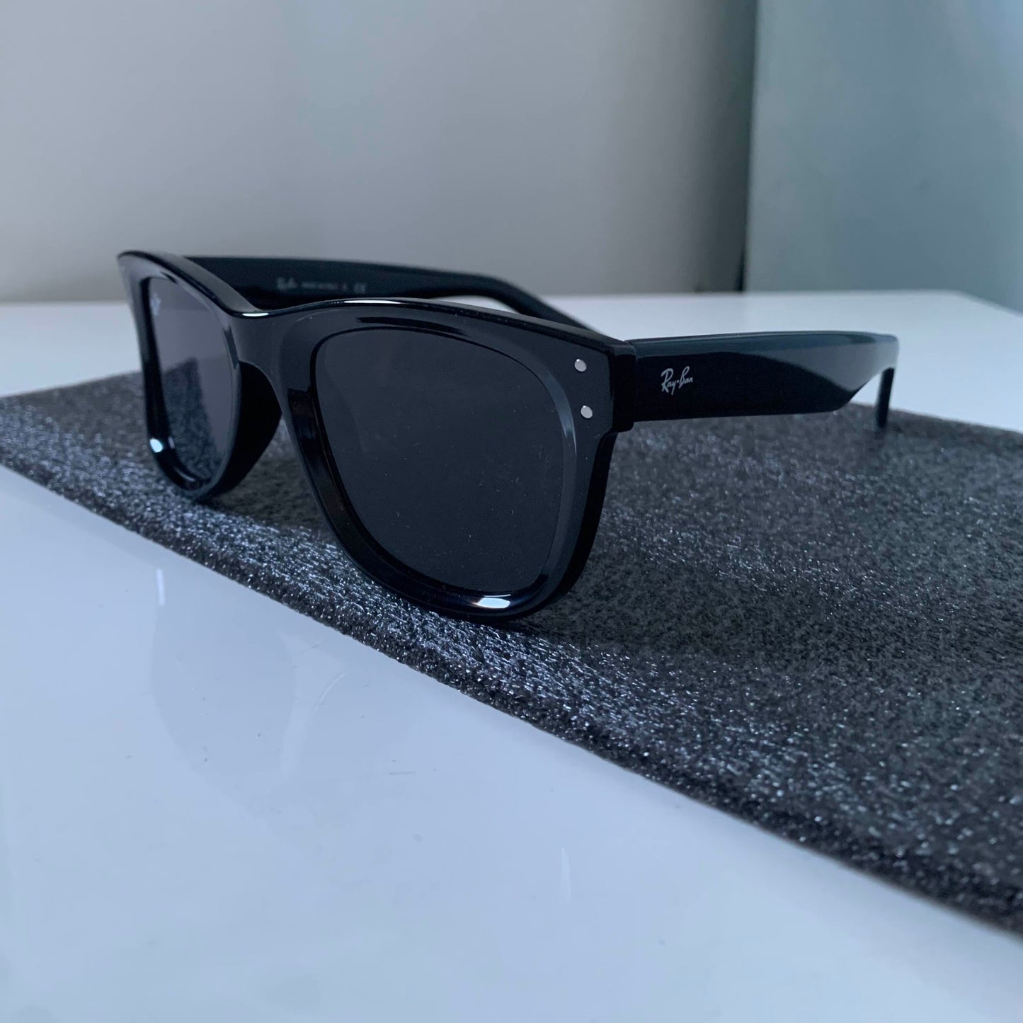 Ray-Ban wayfarer